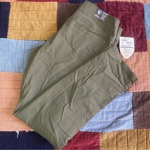 Kuhl tapered tech pants, size 31x30, NWT.